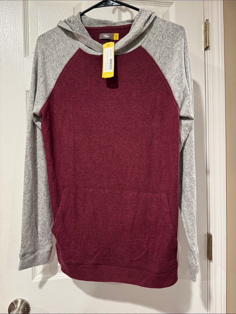 NWT Rumi + Ryder classic cozy colorblock pullover hoodie xl
